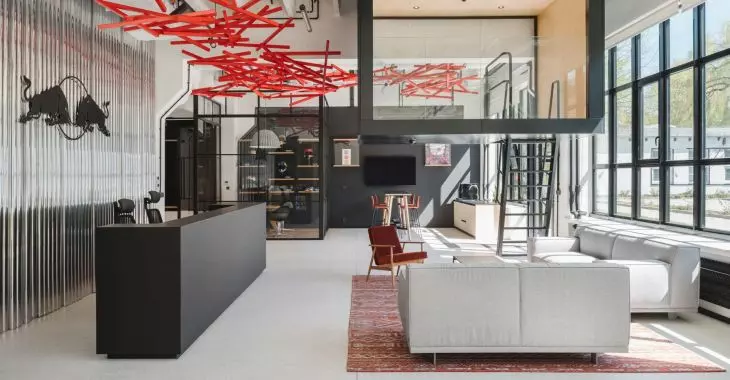 lobby na parterze