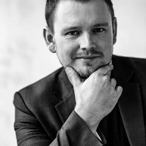 Facts, people, money. Bartlomiej Popiela of POLE Architects in the series 