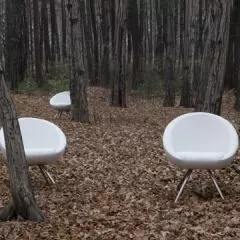 Kolekcja foteli i hokerów Lobo