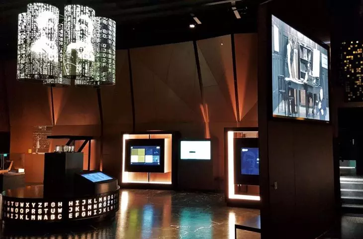 Trzecie życie Domu Partii - Centrum Szyfrów Enigma w Poznaniu