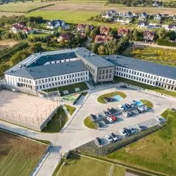 Szkoła podstawowa i przedszkole im. Jerzego Kukuczki