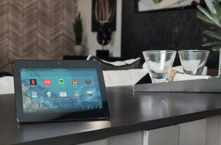 Smart Home Center – rozwiązania i produkty z branży automatyki budynków