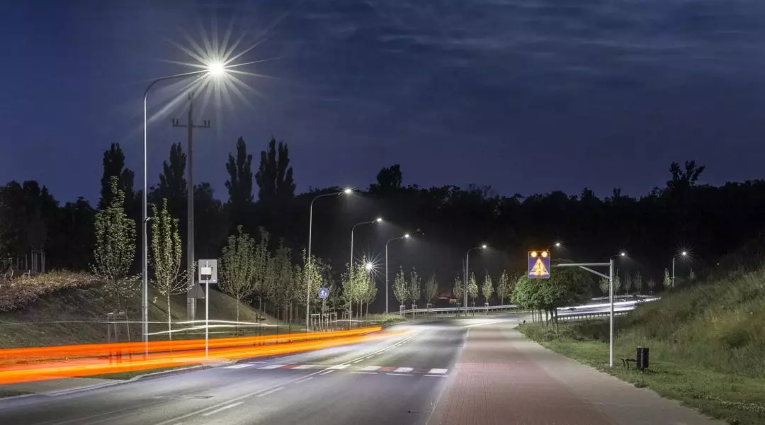 Zielony Wzór 2021 — Tiara LED, lampa drogowa, producent Lena Lighting