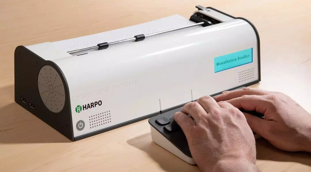 I Nagroda w kategorii NOWE TECHNOLOGIE, maszyna brajlowska MOUNTBATTEN BRAILLER TUTOR, producent: Harpo