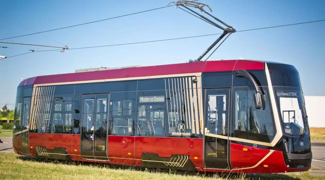 III Nagroda w kategorii PRZESTRZEŃ PUBLICZNA, tramwaj MODERUS GAMMA LF 05 AC, producent: Modertrans Poznań