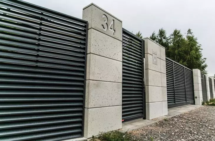 Nowoczesne ogrodzenia do domów i rezydencji