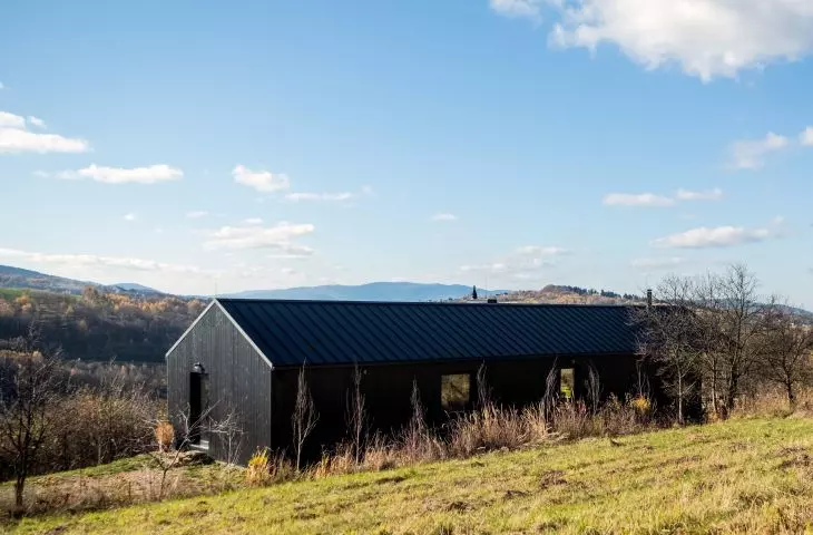 Black Pearl House in Lanckorona. FAAR architects combine tradition with modernity