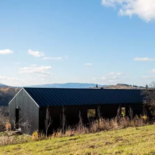 Black Pearl House in Lanckorona. FAAR architects combine tradition with modernity