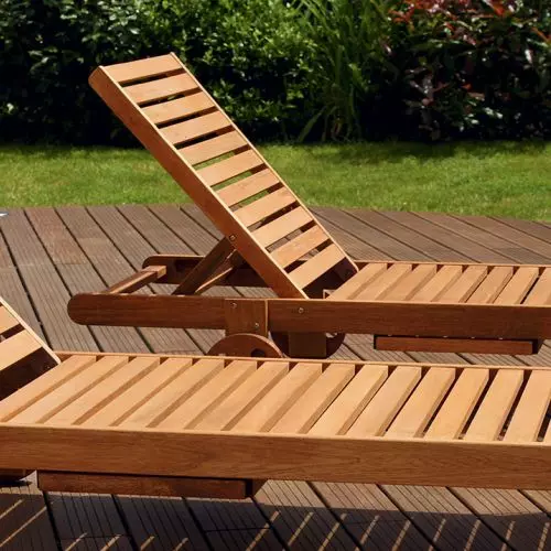 Oiling wood decking yourself in 6 steps