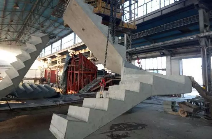 Wysokiej jakości prefabrykowane schody zabiegowe U-kształtne i C-kształtne. Szybka realizacja z Budmater