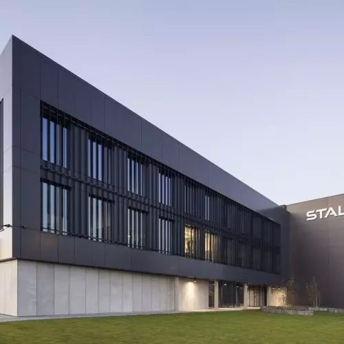 Aluminum structures for the construction industry - design, fabrication and installation