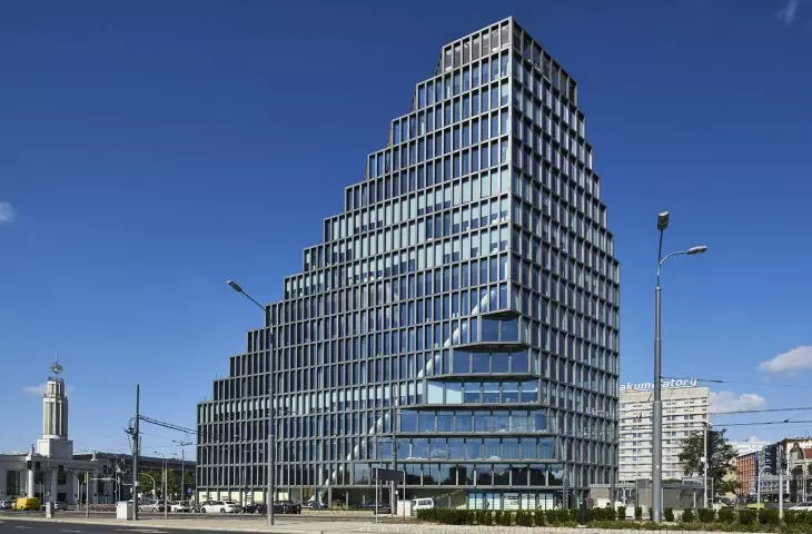 Yawal glass facade - a wide range of innovative architectural solutions