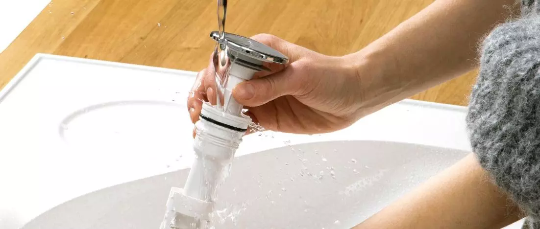 EasyClean marki Prevex – umywalkowy syfon czyszczony od góry