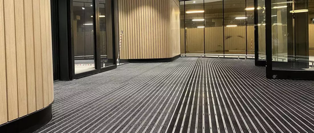 Funkcjonalne i dobrze zaprojektowane maty wejściowe Alumatex