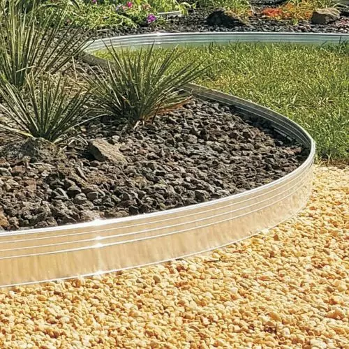 Load-bearing pavements? ECORASTER and ECORASTERBloxx reinforcement system