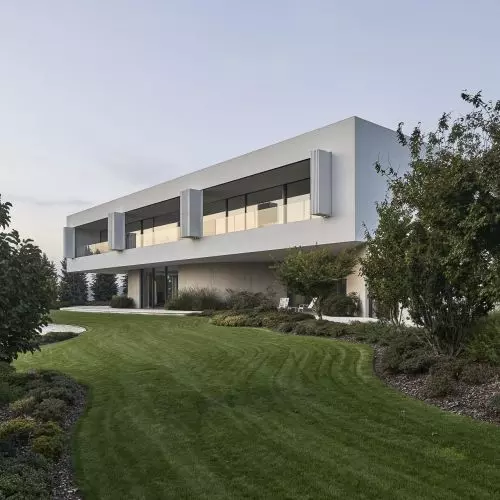 Movable facades: sliding and accordion shutters