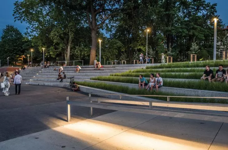 Design a water-permeable sidewalk with Cemex