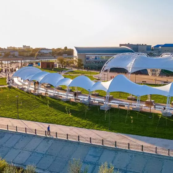 Architektura napinana - Atyrau Youth Recreation Park w Kazachstanie