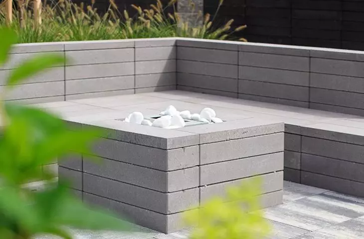 Materiały betonowe do aranżacji stylowych nawierzchni i małej architektury od Polbruk