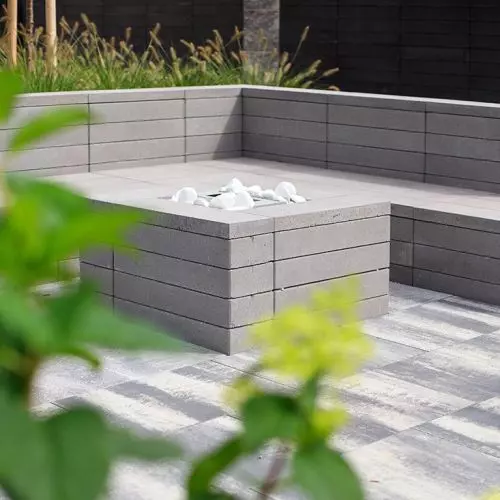Materiały betonowe do aranżacji stylowych nawierzchni i małej architektury od Polbruk