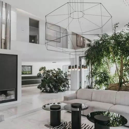 Nagrodzone wnętrze katowickich architektów – czerń i biel w towarzystwie geometyrycznych form