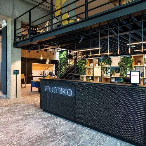 Funkcjonalna i efektywna przestrzeń biurowa z FURNIKO – INTELIGENT OFFICE