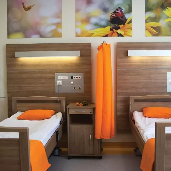 Panele nadłóżkowe MERYwall, Hospicjium domowe przy Dolnośląskim Centrum Onkologii we Wrocławiu