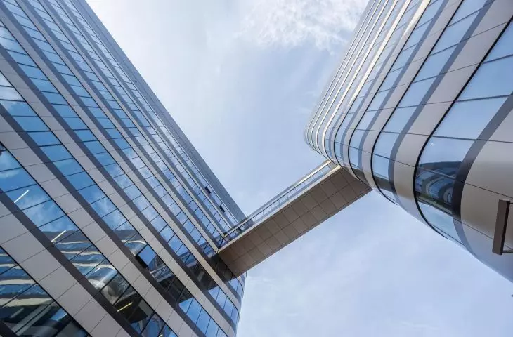 Guardian SunGuard ® SN 62/34HT szkło, które pozwala na gięcie i realizację niestandardowych form
