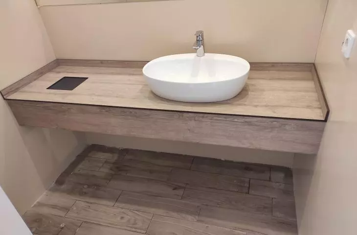 Systemy ścian działowych do sanitariatów