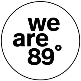 89°
