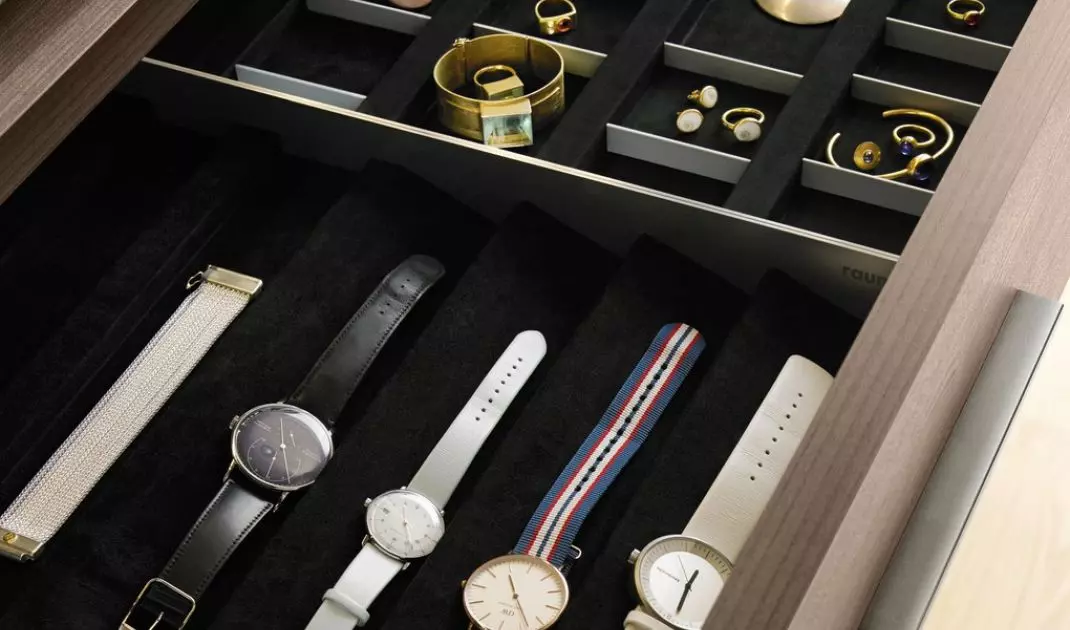Extras drawer