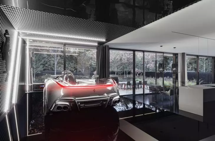 The main character of the interior is the car