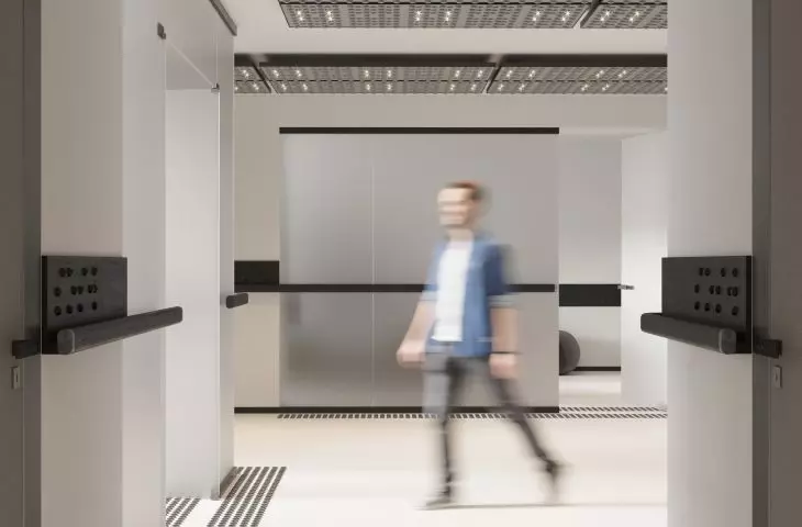 Autor zastosował kontrast czerni i bieli oraz kontrast dotykowy