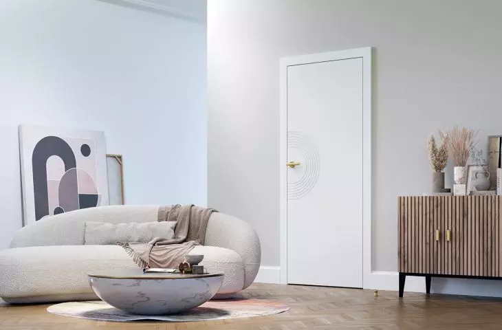 AZURA collection - gold line. Handle, furniture handles and door stop. Doors from the PORTA ART DECO collection.
