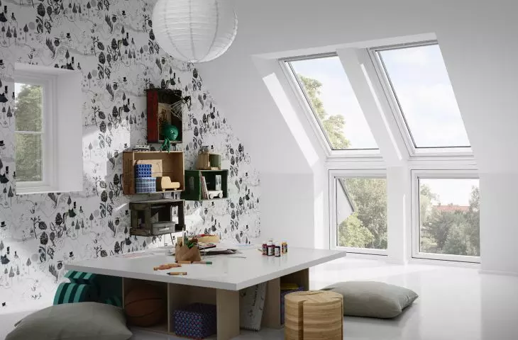 Roof window with light element VIU