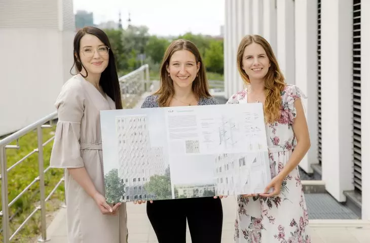 From left: research supervisor Patrycja Kaminska and students Zuzanna Sazonow, Aleksandra Pytka
