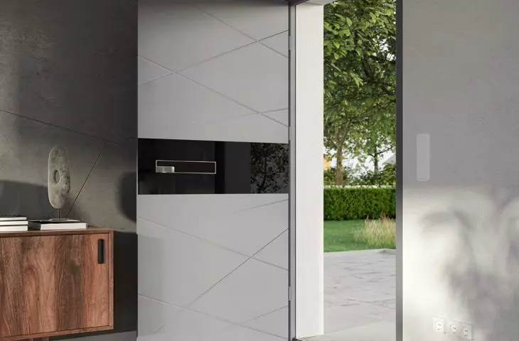 Wzór Glass Front nr 06 w kolorze Srebrno-Szary  + pochwyt  zlicowany Slim Pocket z czarnym szkłem