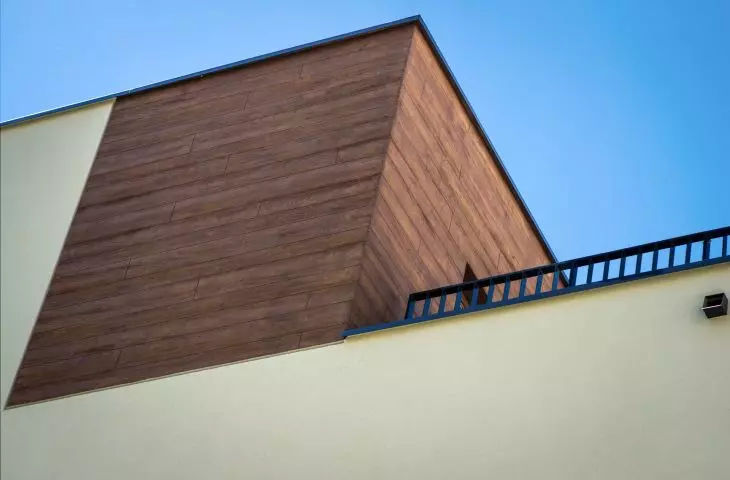 Elewacja z Bolix WOOD, mahoń