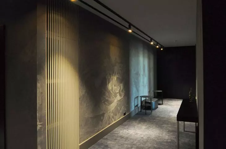 Murasuede suede wallpaper at Rosa Private Golf Club in Konopiska