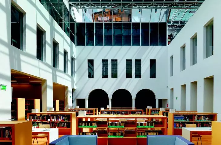 Modernizacja Biblioteki Publicznej przy ul. Koszykowej w Warszawie