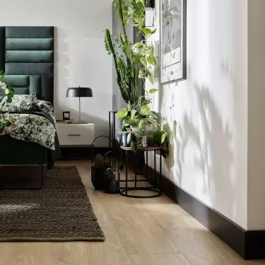 Contrasting slats create an interesting effect