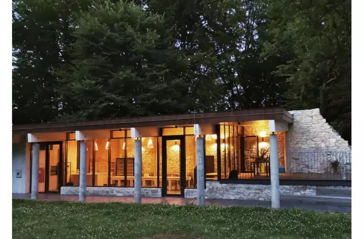 Budowa Punktu Obsługi Turystów na Zamku Lipowiec w  Wygiełzowie