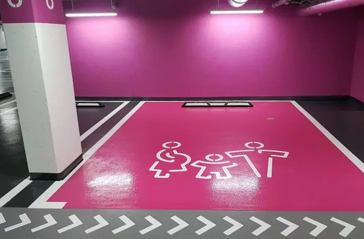 Posadzki Deckshield na parkingu Solaris Center