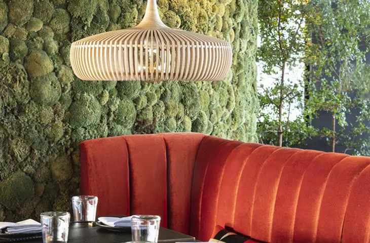 Lampa wisząca Clava Wood z dębiny i lameli jesionowych, Umage
