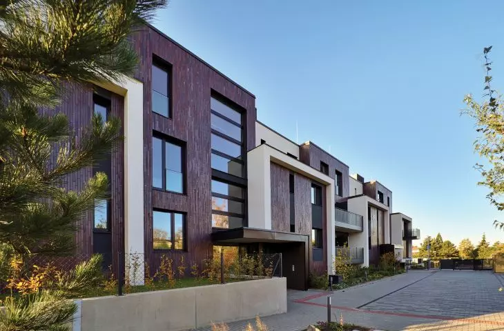 LF17 King crimson Residence 