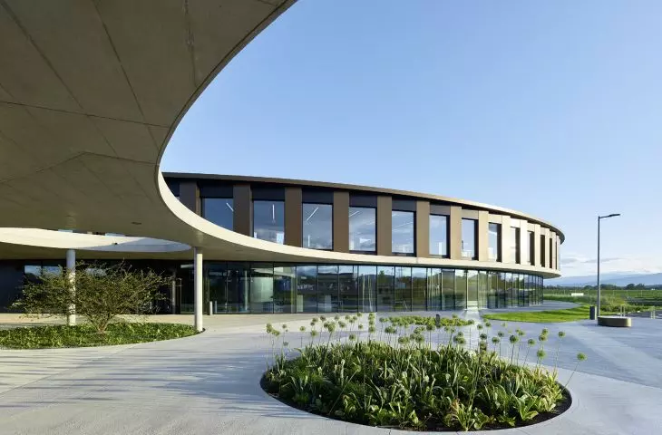 Legero – siedziba główna i Outlet, Graz Biuro projektowe Dietrich | Untertrifaller Architekten ZT GmbH (© 2019 Bruno Klomfar)