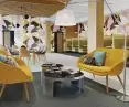Uniwersytet – ściany – Altro Whiterock Digiclad custom, podłogi – Altro Suprema