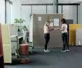 Od lewej: Mobilne ścianki akustyczne, ścianka akustyczna Wariant, biurka Wariant z wysoką zabudową oraz z elektryczną regulacją wysokości