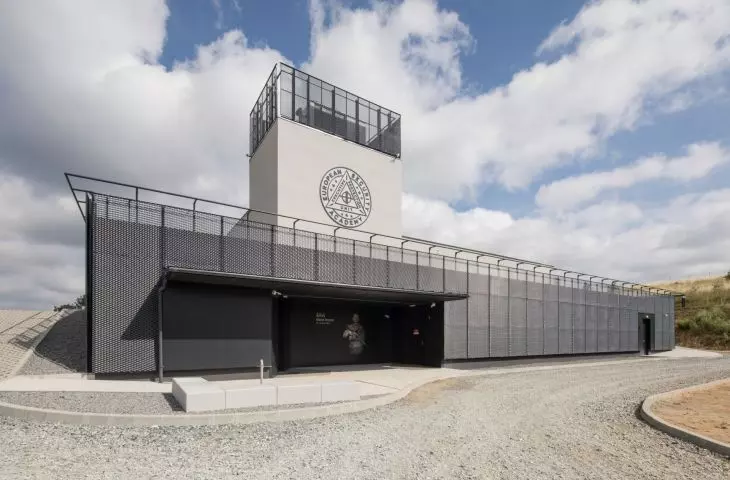 Shoothouse, Vlasciejewki, designed by P3 Pracownia Architektury 
