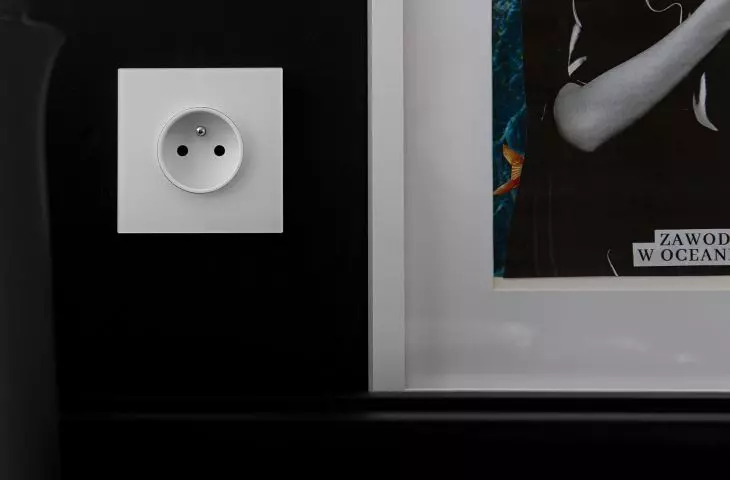 Power supply socket (Simon 100)